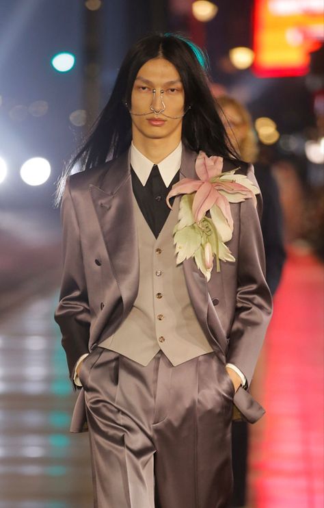 Gucci Male Outfits, Men’s Couture, Zhengyang Zhang, Gucci Love Parade, Love Parade, Met Gala Outfits, Satin Suit, Gender Fluid Fashion, Fashion Feminine