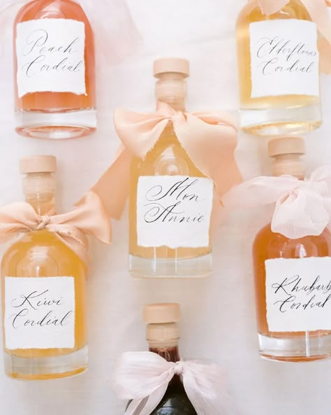 Elegant Party Favors, Diy Spa Kit, Peach Wedding Decorations, Wildflower Favors, Wedding Party Favors For Guests, Jam Wedding Favors, Best Wedding Registry, Book Shoot, Fall Wedding Favors