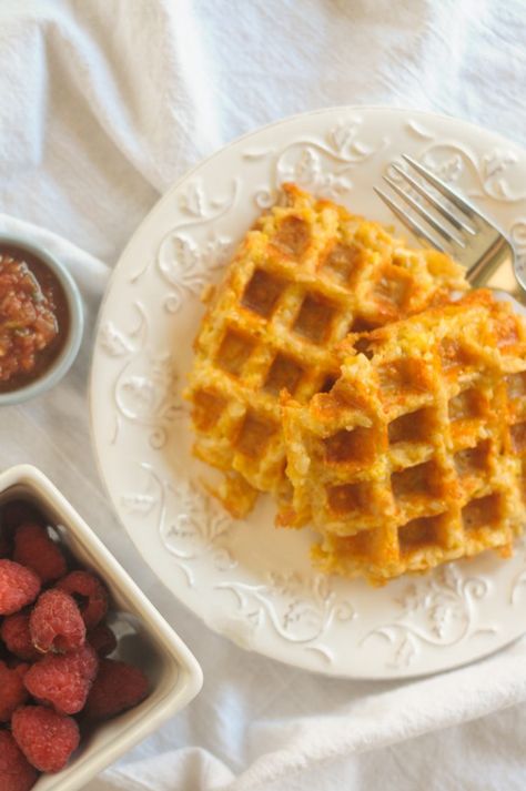 Rice In Waffle Iron, Crispy Rice In Waffle Maker, Rice Waffles, Mini Waffle Recipe, Leftover Rice Recipes, Cheesy Rice, Cheese Waffles, Waffle Maker Recipes, Savory Rice