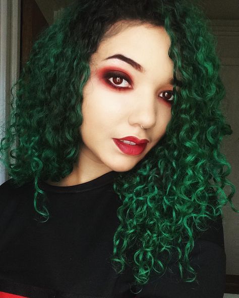 Cascading Cedar Curls! Curly qt @superkaiyaa stuns in our unique Juniper Green shade #greenhair #lunartideshair Green Curly Hair, Emerald Green Hair, Deku Cosplay, Dark Green Hair, Green Hair Dye, Juniper Green, Colored Curly Hair, Long Hair Updo, Beautiful Curls