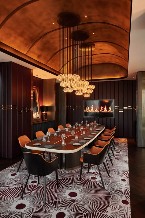 Private Dining Room Restaurant, Luxury Restaurant Interior, Vip Room, Luxury Restaurant, Hotel Interior Design, Modern Restaurant, Private Dining Room, Restaurant Chairs, Luxury Dining