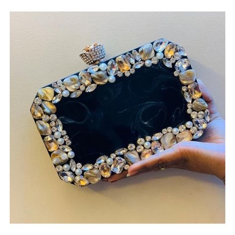 Heavy MOP (Mother Of Pearl) Embellished Resin Clutch Bag 👝 Size - 7 by 5 inch approx Knob - Silver With sling chain Back side plain Code: 0/T15FS Without Name ₹1999/- With Name ₹2099/- Freeship within India ✈️ 8-10 days dispatch time For Heavy Chain ₹50/- extra will be chargeable Shipping worldwide 🌍 DM to order #weddings #jewellery_by_rohika #bridalclutches #rohika #indianwedding #embroideredclutch #clutches_by_rohika #weddingclutch #stonework #resinclutches Resin Clutch Bag, Simple Suit Designs, Resin Clutch, Sikh Bride, Sabyasachi Bride, Statement Clutch, Trendy Purses, Embroidered Clutch, Heavy Chain