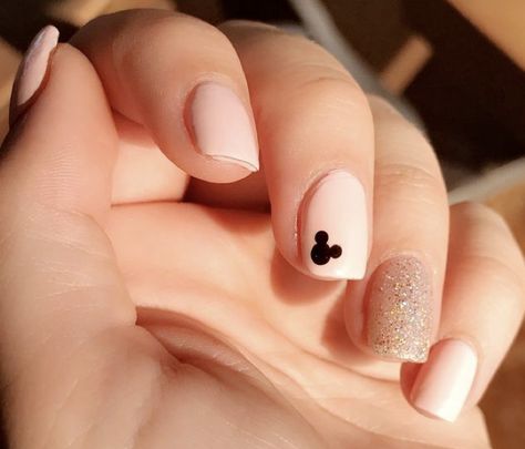 Disney Anniversary Nails, Disney Nail Inspo Simple, Disney Nail Ideas Simple, Simple Disney Nails Short, Neutral Disney Nails, Short Disney Nails, Subtle Disney Nails, Disney Nails Simple, Classy Disney Nails