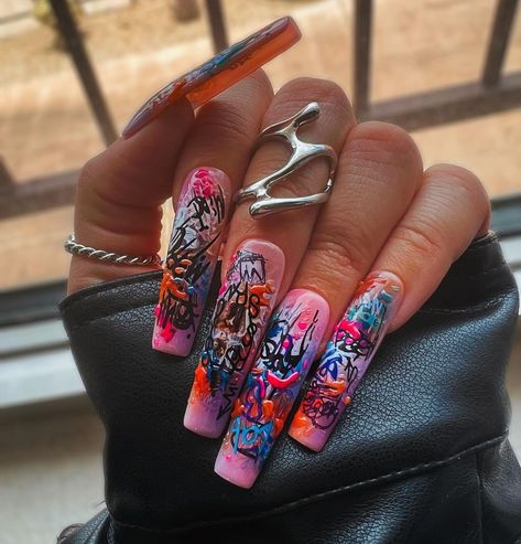 In your wildest grungiest Basquiat graffiti dreams xoxo | Instagram Graffiti Nail Art, Basquiat Graffiti, Graffiti Nails, Miami Nails, Black Nails, Fun Nails, Nails Inspiration, Cute Nails, Nail Inspo