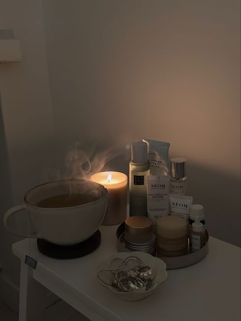 Night routine, neom, rituals Calming Night Aesthetic, Hygge Night Routine, Night Self Care Aesthetic, Self Care Night Routine Aesthetic, Nighttime Routine Aesthetic, Self Care Night Aesthetic, Night Skincare Aesthetic, Cozy Night Aesthetic, Evening Routine Aesthetic