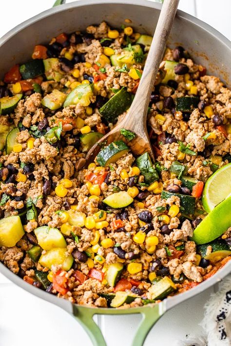 Ground Turkey Green Beans And Potatoes, Good Meals For Diabetics Healthy Recipes, Ground Turkey One Pan Meals, Ground Turkey With Spinach Recipes, Ground Chicken And Squash Recipes, Texas Dinner Ideas, Easy Healthy Meals Protein, Ground Turkey Bowls Healthy, Jefe Harris Meal Prep