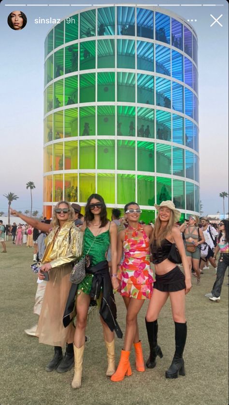 Group Coachella Outfits, Coachella Theme Party Outfit Ideas, Miami Nights Theme Party Outfit, Coachella Theme Party Outfits, Rolling Loud Outfits Miami, Festival Themed Party Outfit, Coachella Party Outfit, Coachella Inspired Party, Coachella Shoes