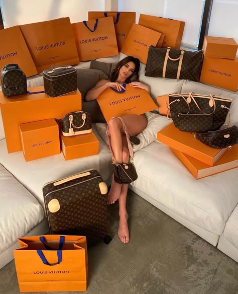 Luxury Lifestyle Dreams, Winona Ryder, Future Lifestyle, Rich Life, Kardashian Jenner, Rich Girl, Vuitton Bag, Lv Bag, Future Life