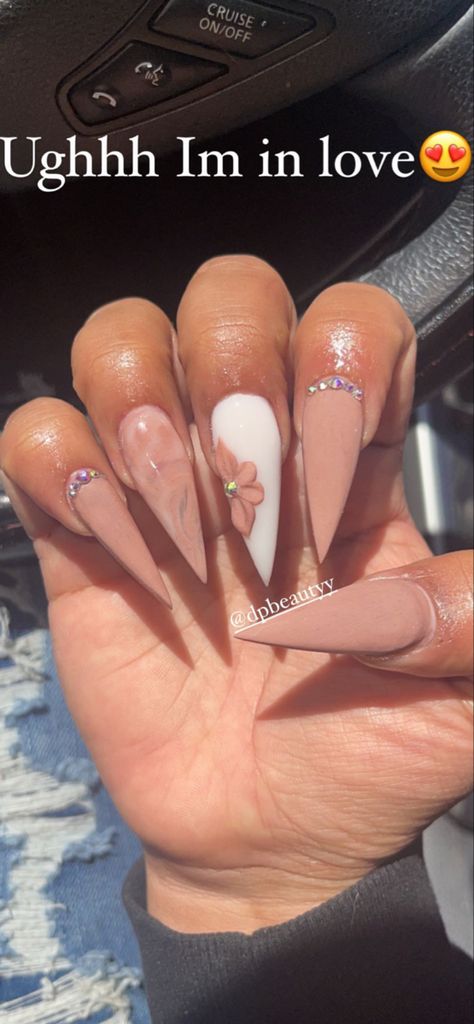 Almond Shape Design Ideas, Brown Stilleto Nails Design, Matte Stiletto Nails Design, Brown Stiletto Nails Design, Brown Nails Stiletto, Nude Stilletos Nails, Nude Matte Nails Design, Nude Stiletto Nail Designs, Winter Stiletto Nails Designs