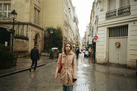 on film Rain In Paris, Paris Dream, Parisian Lifestyle, Parisian Life, Moving To Paris, Living In Paris, Gap Year, London Life, Parisian Chic