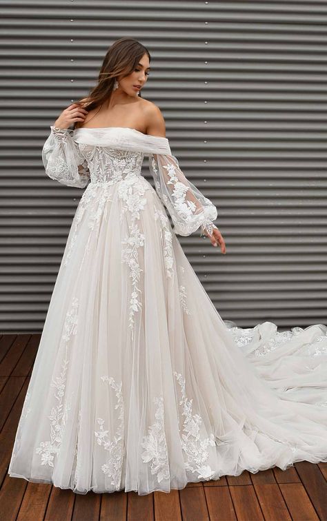 Delicate Lace Sweetheart Ballgown Wedding Dress - Martina Liana Sweetheart Ballgown, Wedding Dresses Kleinfeld, Martina Liana Wedding Dress, Ballgown Wedding Dress, Ballgown Wedding, Fairy Tale Wedding Dress, Kleinfeld Bridal, Martina Liana, Dream Wedding Ideas Dresses