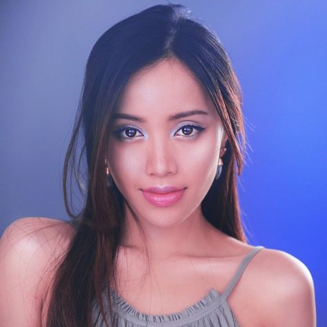 Michelle Phan  - YouTube Hair Masks For Dry Damaged Hair, Childlike Faith, Vaseline Beauty Tips, Michelle Phan, Diy Hair Masks, Beauty Youtubers, Celebrity Makeup Looks, Best Makeup Artist, Backyard Porch