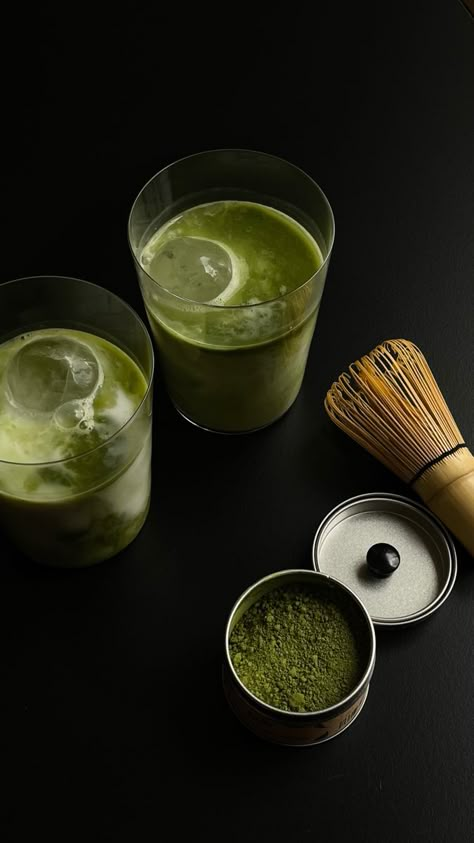 Matcha Coffee, Matcha Cafe, Iced Matcha Latte, Aesthetic Coffee, Healthy Girl, Matcha Tea, Matcha Latte, Refined Sugar Free, Aesthetic Food