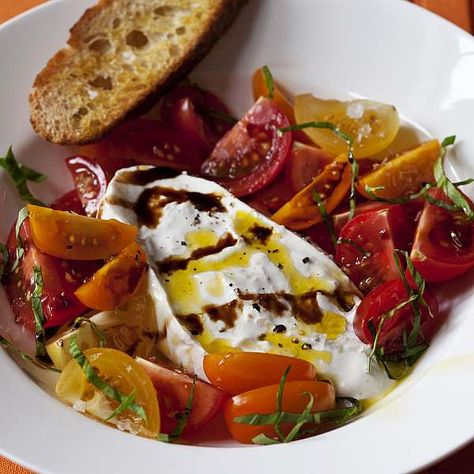 Tomatoes Burrata, Burrata Recipe, Barefoot Contessa Recipes, Burrata Salad, Ina Garten Recipes, Barefoot Contessa, Food Network, Soup And Salad, Appetizer Snacks