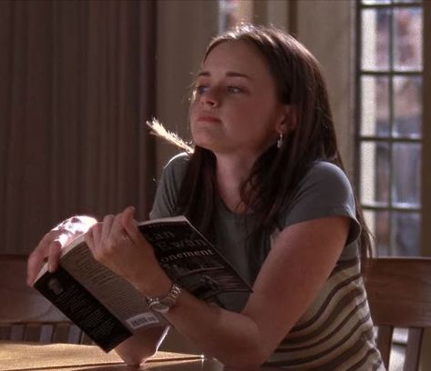 Rory Gilmore, Gilmore Girls, A Book, The Sky, A Woman, Reading