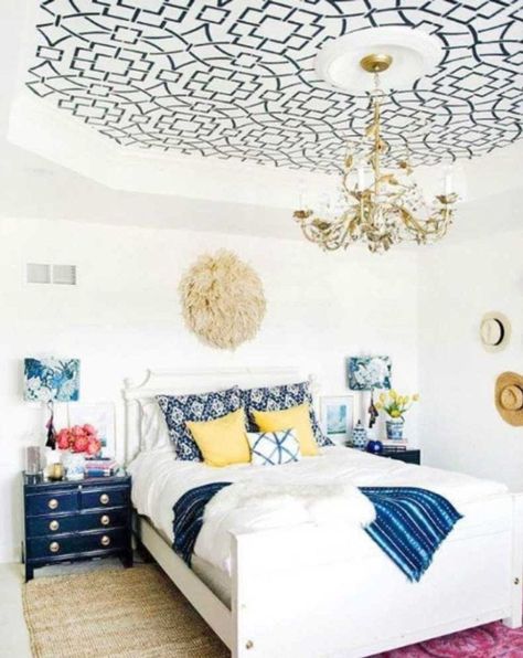 Chinoiserie Chic Bedroom, Unique Ceiling Ideas, House Trellis, Trellis Wall Stencil, Ceiling Inspiration, Trellis Wall, Painted Ceilings, Large Wall Stencil, Diy Stencil