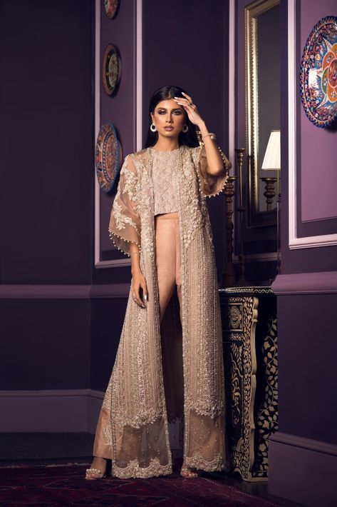 Look Gatsby, Faraz Manan, Pakistani Formal Dresses, Pakistani Couture, Pakistani Party Wear, Gaun Fashion, Pakistani Wedding Outfits, Pakistani Fashion Party Wear, Beautiful Pakistani Dresses