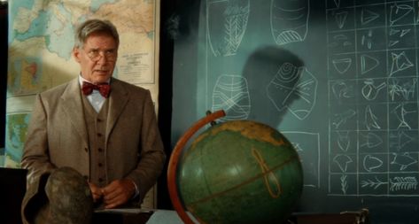 Screenshot of Indiana Jones teaching in 'Indiana Jones and the Kingdom of the Crystal Skull" (2008) Kingdom Of The Crystal Skull, Dark Academia Aesthetic Fashion, Indiana Jones Films, Henry Jones, Oki Doki, Howard Hughes, Country Musicians, Harrison Ford, Dark Academia Aesthetic