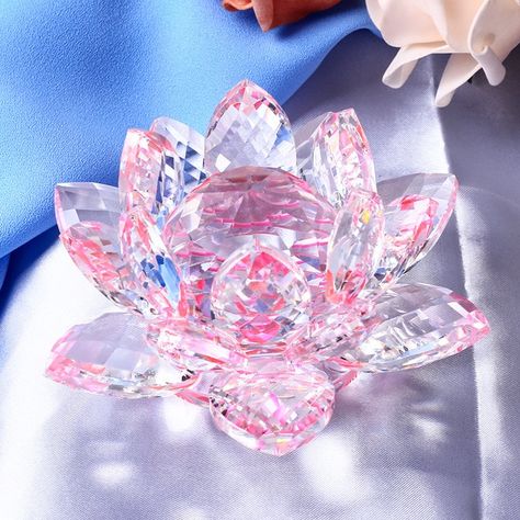 Fiori Frangipani, Crystal Lotus, Crystal Aesthetic, Home Wedding Decorations, Collections Etc, Magical Jewelry, Décor Boho, Crystal Figurines, Glass Figurines