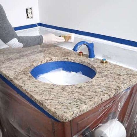 Step by Step how to paint granite counters to look like marble. Update countertops without replacing them! Paint Over Granite Countertops, Paint Bathroom Countertop, Can You Paint Granite Countertops, Faux Granite Countertops Diy, Painting Granite Countertops, Painting Granite, How To Paint Granite Countertops, Painted Marble Countertops, Paint Granite Countertops