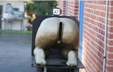 Clever, Hilarious Mailboxes From Across The Country - Yeah! Motor Funny Mailboxes, Cool Mailboxes, Unique Mailboxes, Going Postal, You've Got Mail, Sanya, Letter Box, Weird And Wonderful, Best Funny Pictures