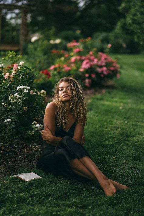 Editorial rose garden photoshoot #vintage #photography #editorialfashion #fashioneditorial #editorialphotography Flower Garden Photoshoot, Rose Garden Photoshoot, Garden Photoshoot Ideas, Flower Photoshoot Editorial, Botanical Garden Photo Shoot, Garden Editorial, Garden Photoshoot, Photoshoot Vintage, My Chic Obsession