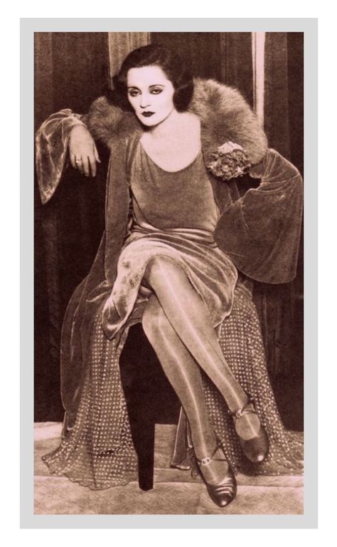 Tallulah Bankhead Tallulah Bankhead, Theatre London, Louise Brooks, Historic Photos, Old Fashion, Vintage Portraits, Silent Film, 1920s Fashion, Pose Reference Photo