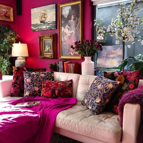 Maximalist Interior Design, Maximalist Interior, Maximalist Home, Maximalist Design, Maximalist Decor, Maximalism, A Living Room, Eclectic Home, Interior Design Trends