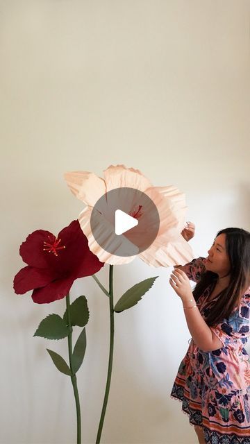 Diy Paper Dahlia, Giant Paper Dahlia, Diy Large Paper Flowers, Giant Paper Flowers Wedding, Large Paper Flower Template, Giant Paper Flower Tutorial, Giant Flowers Diy, Giant Paper Flowers Diy, Giant Paper Flowers Template