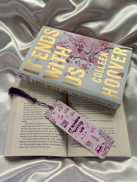 Grab this bookmark inspired by the popular romance book "It Ends With Us" by Colleen Hoover, for yourself or purchase as a gift for a book worm you know 📚  🎀 WHAT YOU WILL RECEIVE 🎀 You will receive one double-sided bookmark which is approximately 2x6 inches in size with a different front and back design. The bookmark is also laminated to make it more sturdy, longer lasting and waterproof. There is the option to get the bookmark with or without rounded corners as well as with or without a tas It Ends With Us Bookmark, Book It Ends With Us, It Ends With Us Book, Lucy Score, Board Pictures, This Is Us Movie, Bookmarks For Books, Colleen Hoover Books, Tassel Bookmark