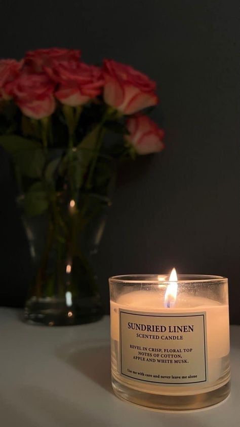 Flowers & candles H&m Candle, Candle And Flower Aesthetic, Candles Burning Aesthetic, Bedroom Candles Aesthetic, Aesthetic Scented Candles, Candle Bedroom Aesthetic, Candle Asethic, Candle In Bedroom, Night Candle Aesthetic