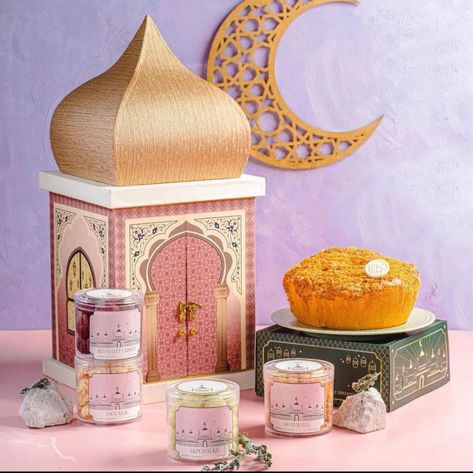 Ramadhan Photoshoot, Eid Packaging, Ramadan Packaging, Eid Mubarak Hampers, Indian Wedding Invitation Box, Ramadhan Decoration, Eid Boxes, Eid Hampers, Chocolate Photos