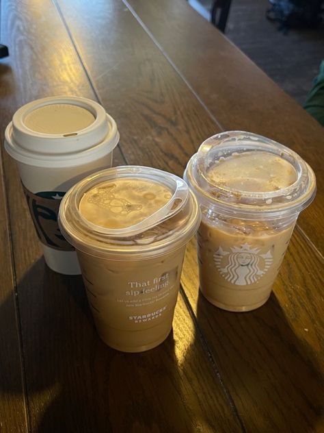 Starbucks Drinks Aesthetic, Fall Aesthetic Coffee, Drink Pictures, Latte Aesthetic, Drinks Aesthetic, Starbucks Rewards, National Coffee Day, Coffee Day, Serena Van