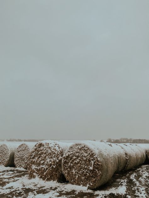 White Farm Aesthetic, Grey Western Aesthetic, Rustic Country Aesthetic, Old Barn Aesthetic, Winter Western Aesthetic, Cowboy Christmas Aesthetic, Winter Country Aesthetic, Country Athestic, Country Wallpaper Iphone