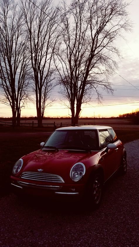 Red Mini Cooper, Mini Coopers, Pretty Cars, Future Car, Dream Car, Mini Cooper, Dream Cars, Aesthetic Wallpapers, Vision Board