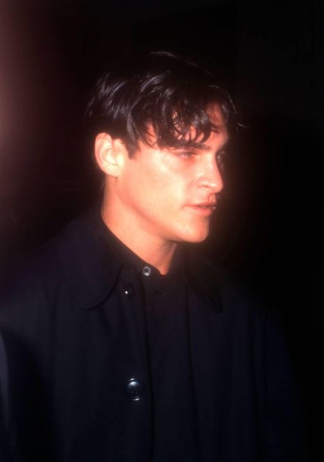 Joaquin Phoenix 90s, 50 Year Old Men, River Phoenix, Love My Man, Joaquin Phoenix, French Girls, Celeb Crushes, Most Beautiful Man, Guys And Girls