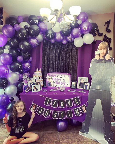 #justinbieber #justinbieberballoongarland #balloongarland #purpleballoons #lifesizejustinbieber #justinbieberbirthday Justin Bieber Birthday Party, Justin Bieber Themed Birthday Party, Justin Bieber Birthday Party Ideas, Justin Bieber Party, Justin Bieber Birthday, Football Birthday Party, Dirty 30, Football Birthday, Justin Beiber