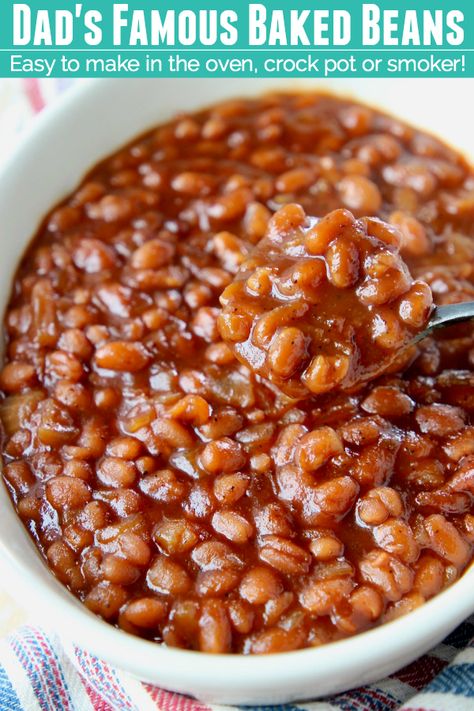 Easy baked beans Southern Bbq, Best Baked Beans, Easy Baked Beans, Bbq Baked Beans, Bbq Beans, Baked Beans Recipe, Homemade Baked Beans, Baked Bean Recipes, Beans Recipe