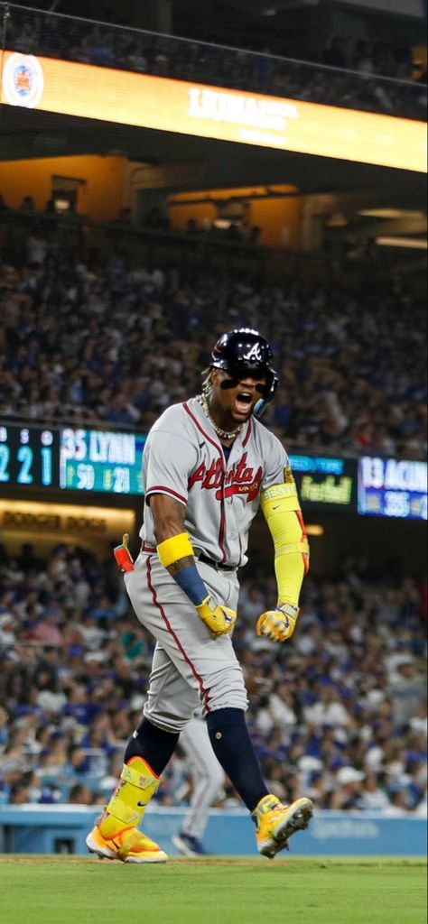 Atlanta Braves Iphone Wallpaper, Fitted Hats Aesthetic, Atlanta Braves Wallpaper, Mlb Baseball Players, Brave Wallpaper, Hot Baseball Players, Lebron James Wallpapers, Dodgers Nation, Baseball Wallpaper