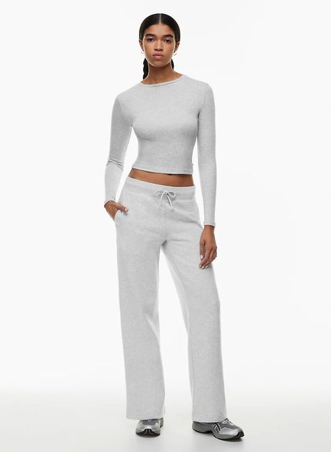 Wide Leg Sweatpants Outfit, Tna Sweatpants, Big Pants, Sweatpants Outfit, Wide Leg Sweatpants, Fleece Sweatpants, Long Jeans, Pleated Pants, Boyfriend Fit