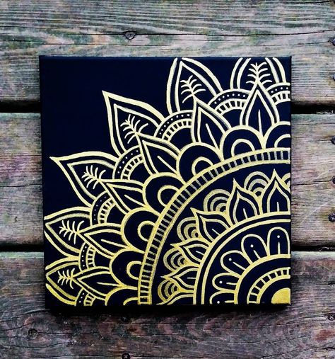 Mandala Art Canvas Painting, Black And Gold Painting Ideas, Black And Gold Canvas Painting, Mandala On Canvas Acrylics, Mandala On Black Canvas, Black And Gold Drawing, Black And Gold Mandala, Mandala Arm, Mandala Arm Tattoos