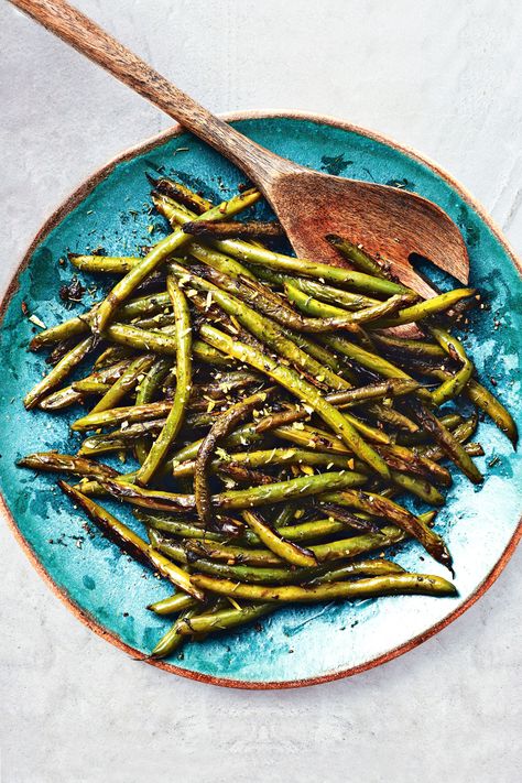 Caramelized Green Beans, Green Bean Side Dishes, Bean Side Dishes, Green Bean Side Dish Recipes, Fresh Green Bean Recipes, Green Beans Side, Jesse Tyler Ferguson, Green Beans Side Dish, Ginger Green Beans