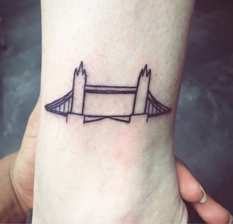 Tower Bridge Tattoo, London Bridge Tattoo, Traveler Tattoo, Bridge Tattoo, Bridge Drawing, London Tattoo, Tower Bridge London, Discreet Tattoos, Subtle Tattoos