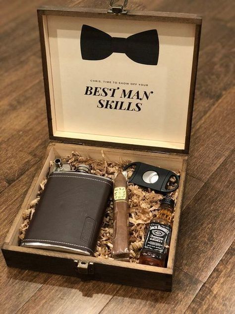 Groomsmen Proposal Gifts, Groomsmen Gift Box, Gift Baskets For Men, Gift Box For Men, The Best Man, Wine Gift Baskets, Whiskey Gifts, Wedding Groomsmen, Beer Gifts