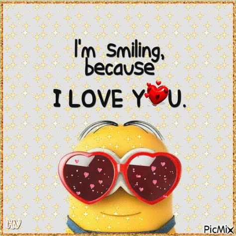 Minion Love, Minions Friends, Sweet Board, Animated Smiley Faces, Happy Love Quotes, Minion Christmas, Funny Pick, Love My Husband Quotes, Minions Love