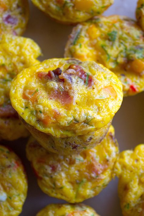 These Bacon Cheddar Egg Bites are rich in protein and packed with bits of bacon, peppers and cheddar cheese for the ultimate on-the-go breakfast! #eggbites #eggs #breakfast #starbucks #bacon #cheddarcheese Cheddar Egg Bites, Bacon Egg Bites, Breakfast Boats, Breakfast Egg Bites, Breakfast Starbucks, Bariatric Breakfast, Bacon Eggs Breakfast, Healthy Egg Breakfast, Breakfast Muffin