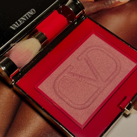 #giftedbyvalentinobeauty Born in Roma Eye2Cheek Eyeshadow & Blush @valentino.beauty #IHCxEye2Cheek Valentino Blush, Valentino Beauty, Makeup Collection, Blush, Hair Makeup, Makeup, Beauty, Instagram