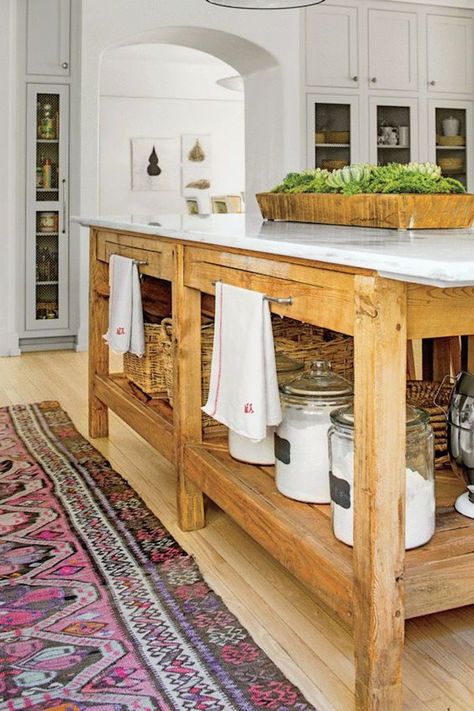 Reclaimed Kitchen Island, Hiasan Dalaman Dapur, Dapur Moden, Reclaimed Kitchen, Dapur Rustic, Modern Farmhouse Kitchen Cabinets, Country Kitchen Island, Diy Kitchens, Class Family