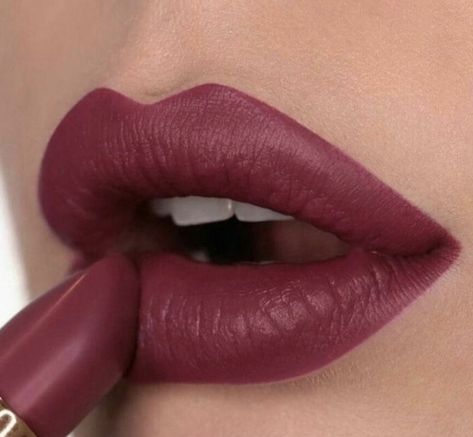 Berry Lipstick Makeup Look, Wine Color Lipstick, Soft Summer Red Lipstick, Plum Lipstick Makeup Look, Wine Shade Lipstick, Berry Colored Lips, Prom Lips, Plum Lip, Soft Summer Makeup