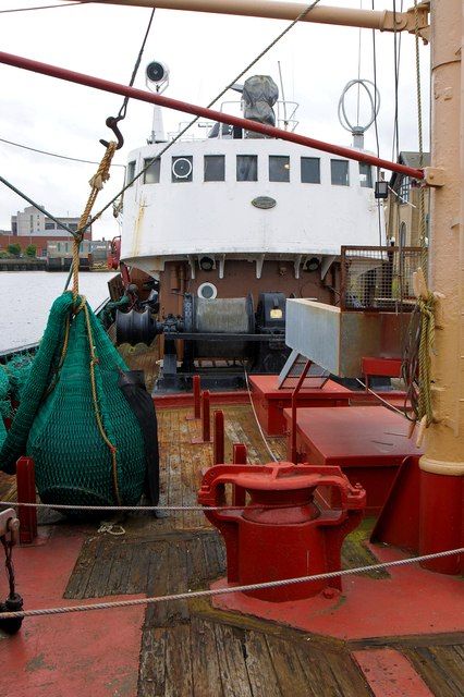 Fishing Trawler, Central Hall, Fishing Vessel, Sea Fishing, Watercraft, North Sea, Cool Technology, Model Boats, Sea Fish